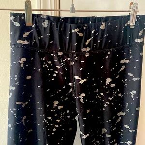 TEREZ capri leggings - paint splattered size medium